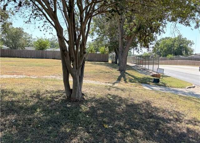 Property at 901, 905, 411 W ST Hwy 21, W ST Hwy 21 And N Stone St W, Caldwell, TX 77836
