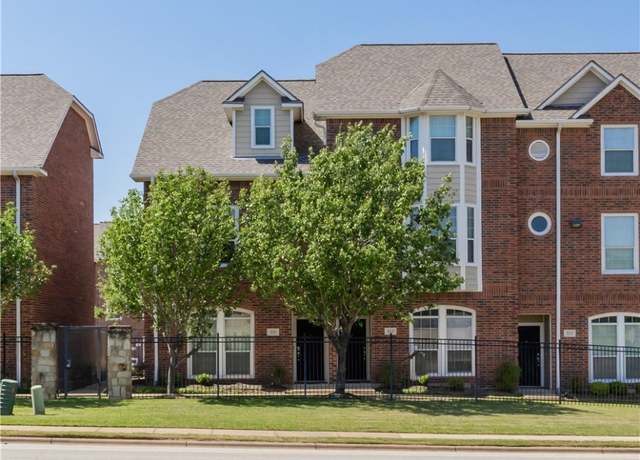 Property at 305 Holleman Dr E #302, College Station, TX 77840, 4 beds, 4.5 baths