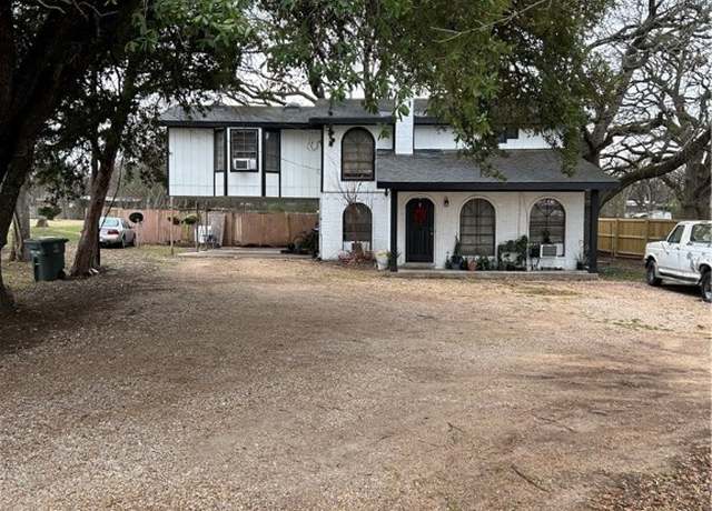 Property at 1703 W Sh-21, Bryan, TX 77803, 3 beds, 3.5 baths