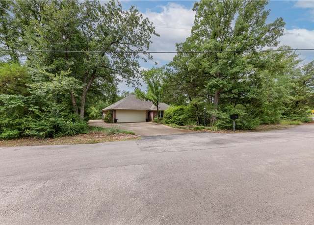 Property at 2020 Carter Lake Dr, College Station, TX 77845, 3 beds, 2 baths