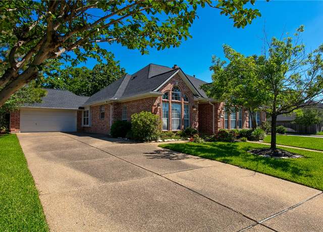 Property at 707 Coral Ridge Rdg, College Station, TX 77845, 4 beds, 2.5 baths