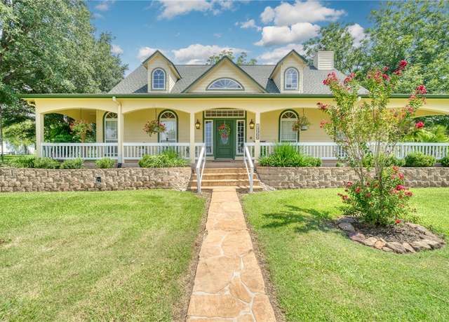 Property at 14956 Snoe Rd, Willis, TX 77318, 3 beds, 3 baths