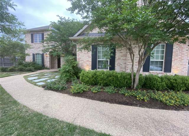 Property at 5311 Riviera Ct, College Station, TX 77845, 5 beds, 4.5 baths
