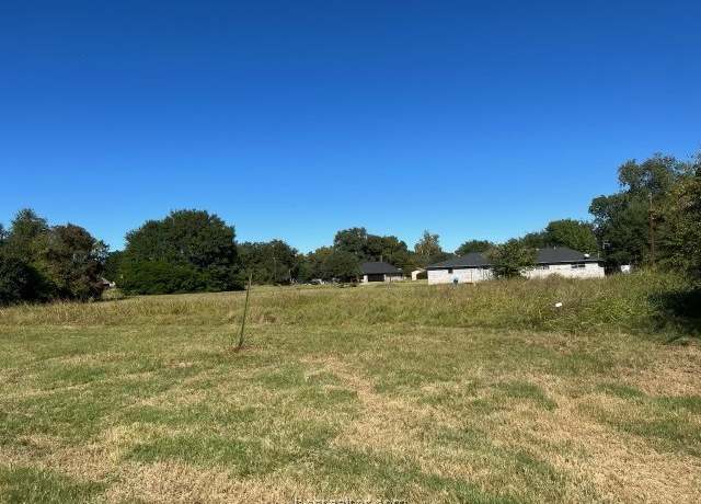 Property at 000 Pine St, Hearne, TX 77859