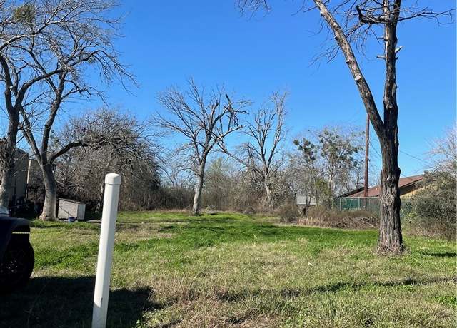 Property at 1304 Finfeather Rd, Bryan, TX 77803
