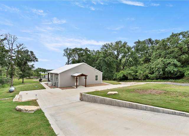 Property at 11552 Riley Green Rd, Franklin, TX 77856, 2 beds, 1 bath