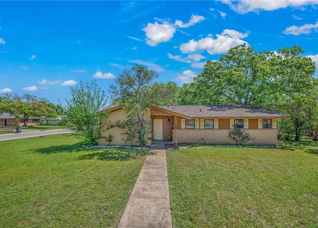 Property at 1107 Ruskin Dr, Bryan, TX 77802, 3 beds, 2 baths