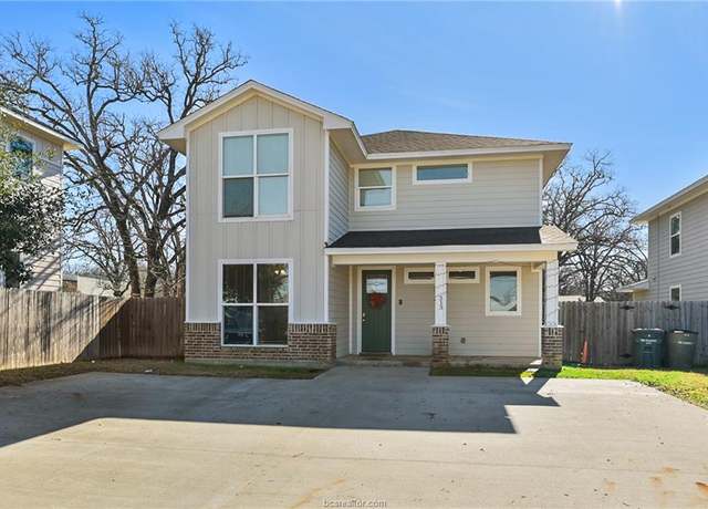 Property at 313 Fairway Dr Unit B, Bryan, TX 77801, 5 beds, 5.5 baths