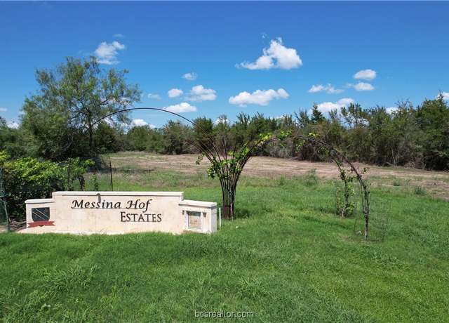 Property at 5001 Paulo Ct, Bryan, TX 77808