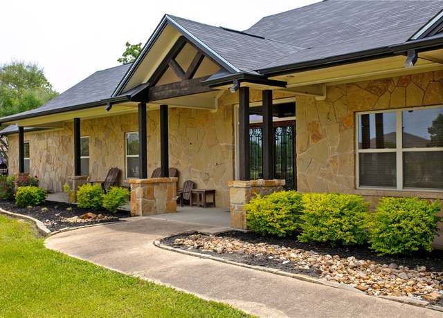 Property at 4856 Blazing Trl, Bryan, TX 77808, 4 beds, 3.5 baths