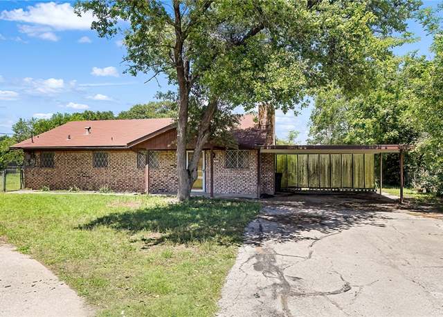 Property at 2618 Stevens Dr, Bryan, TX 77803, 3 beds, 2 baths