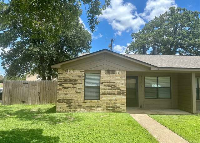 Property at 2301 West Creek Ln, College Station, TX 77845, 2 beds, 1.5 baths