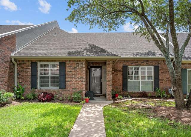 Property at 1522 Bennett St, Bryan, TX 77802, 2 beds, 2 baths