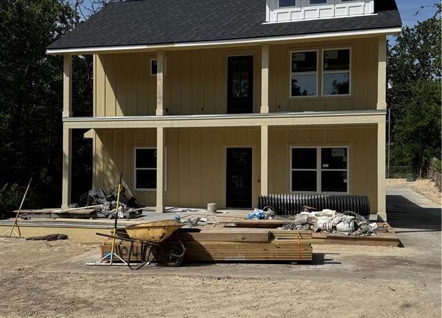 Property at 1104 Berkeley St, College Station, TX 77840, 4 beds, 4.5 baths