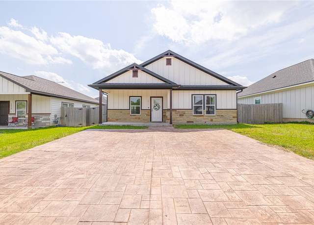 Property at 1211 Henderson Street St, Bryan, TX 77803, 3 beds, 2 baths