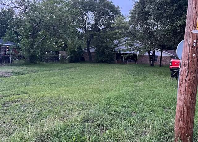 Property at 910 Hammond St, Bryan, TX 77803
