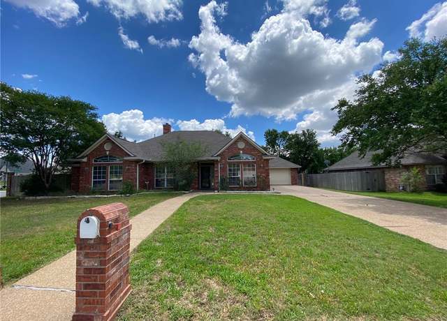 Property at 1608 Panther Ln Ln, College Station, TX 77840, 4 beds, 2.5 baths