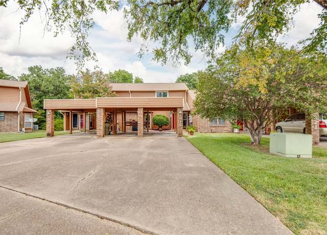 Property at 2819 Oakside Dr, Bryan, TX 77802, 2 beds, 2.5 baths