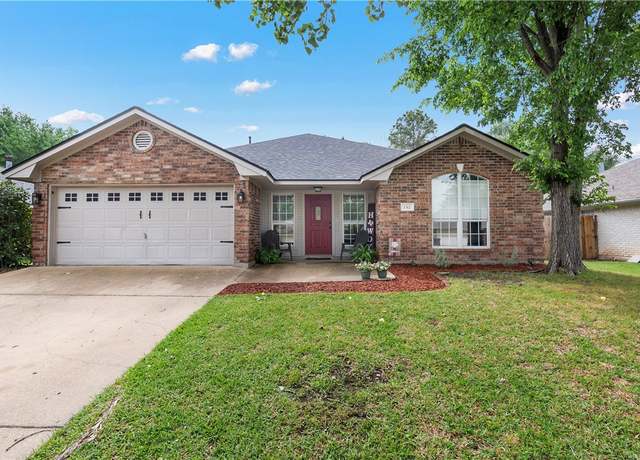 Property at 1312 Baywood Ln, College Station, TX 77845, 4 beds, 2 baths