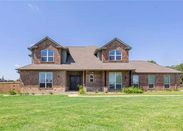 Property at 18214 Retriever Run, College Station, TX 77845, 5 beds, 4 baths