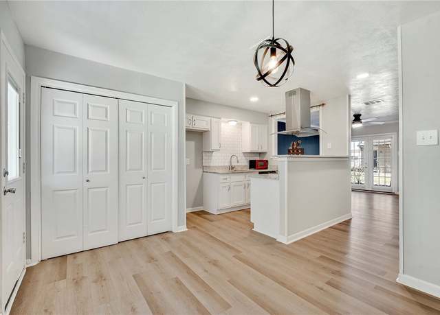 Property at 1409 Airline Dr Unit B, College Station, TX 77845, 2 beds, 1.5 baths