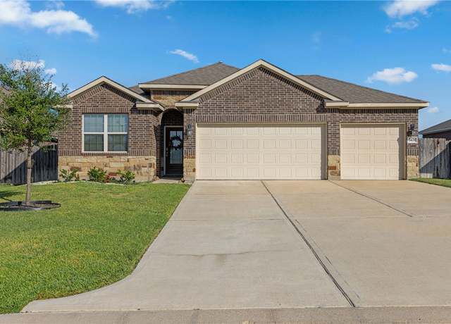 Property at 7408 Saint Andrews Dr, Navasota, TX 77868, 3 beds, 2 baths