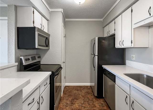 Property at 904 University Oaks #4, College Station, TX 77840, 1 bed, 1 bath