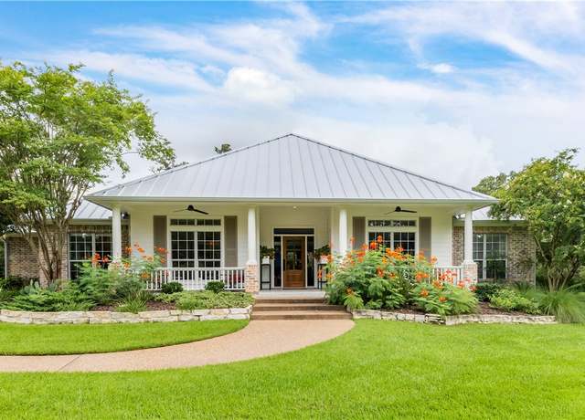Property at 9633 Whispering Ridge Rdg, College Station, TX 77845, 3 beds, 3 baths