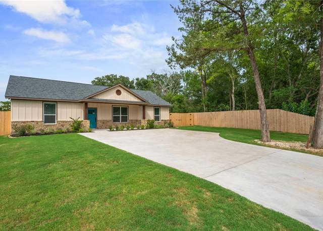 Property at 1410 Rochester St, Bryan, TX 77803, 3 beds, 2 baths