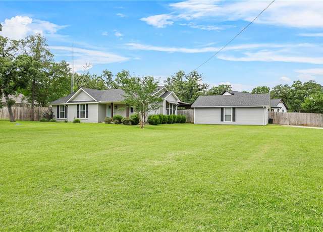 Property at 6866 Wooded Dr, College Station, TX 77845, 3 beds, 2 baths