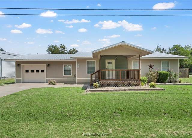 Property at 312 S Stallworth St, Rosebud, TX 76570, 4 beds, 2 baths
