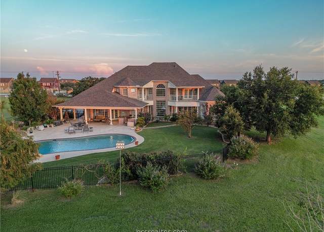 Property at 3622 Capstone Dr, College Station, TX 77845, 4 beds, 5 baths
