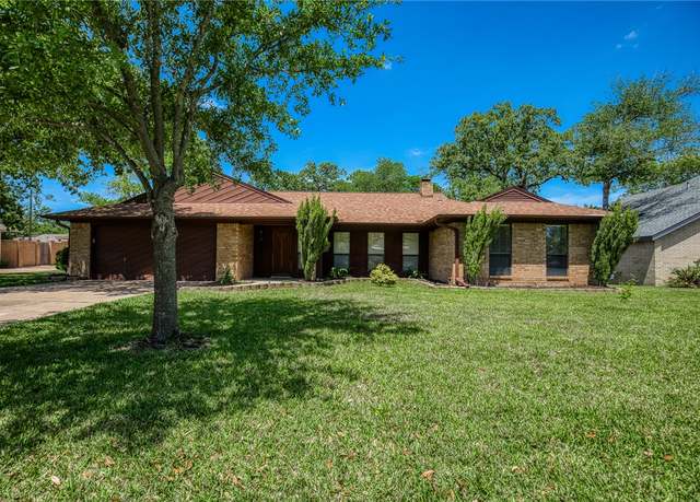 Property at 2707 Windwood Dr, College Station, TX 77845, 3 beds, 2.5 baths