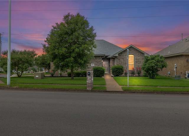 Property at 3401 Broadmoor Dr, Bryan, TX 77802, 3 beds, 2 baths