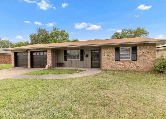 Property at 3802 Tanglewood Dr, Bryan, TX 77802, 4 beds, 2 baths