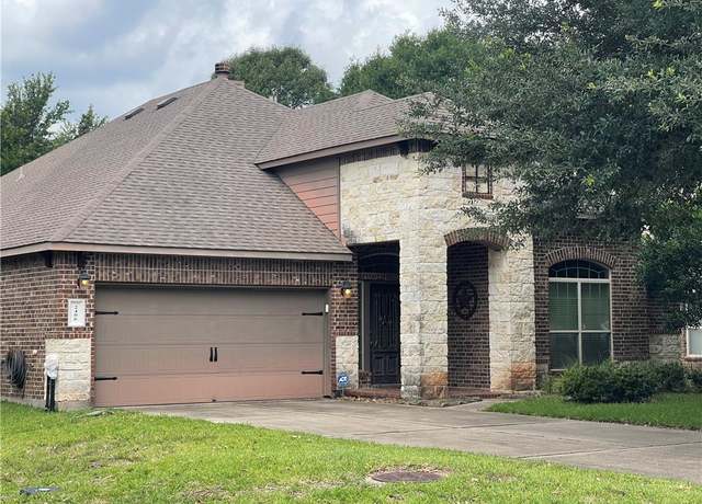 Property at 2406 Winter Trail Dr, Conroe, TX 77304, 3 beds, 2 baths