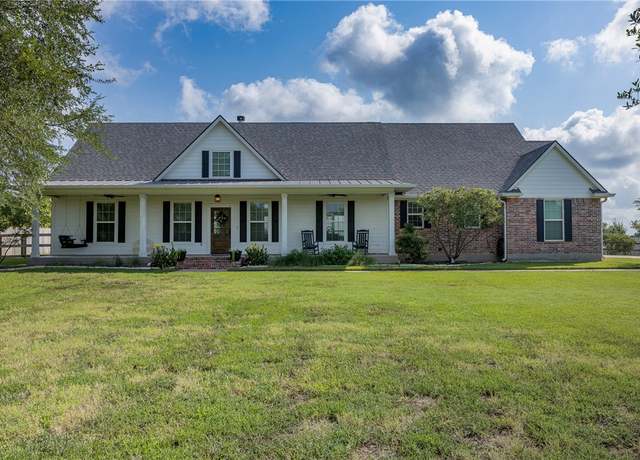 Property at 18077 Retriever Run, College Station, TX 77845, 3 beds, 2 baths