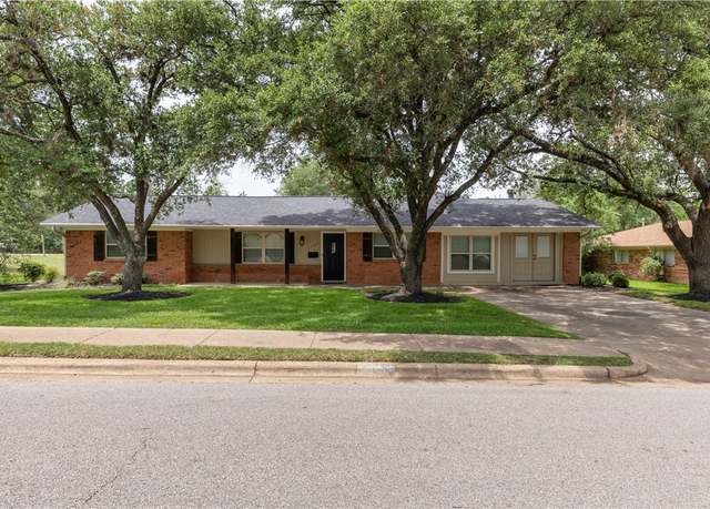 Property at 1305 Haines Dr, College Station, TX 77840, 3 beds, 2 baths