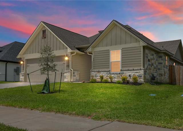 Property at 2906 Spector Dr, Bryan, TX 77808, 3 beds, 2.5 baths