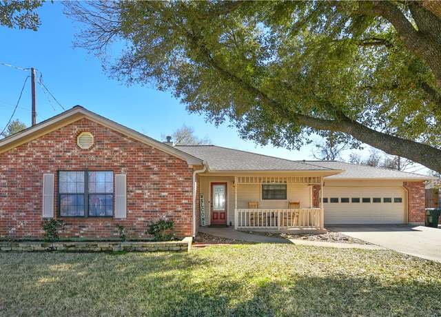 Property at 106 N Hills Cir, Franklin, TX 77856, 3 beds, 2 baths