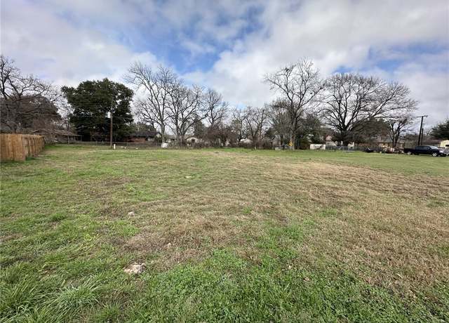 Property at 20 Lenora Dr, Hearne, TX 77859