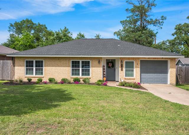 Property at 3302 Chisholm, Bryan, TX 77808, 3 beds, 2 baths