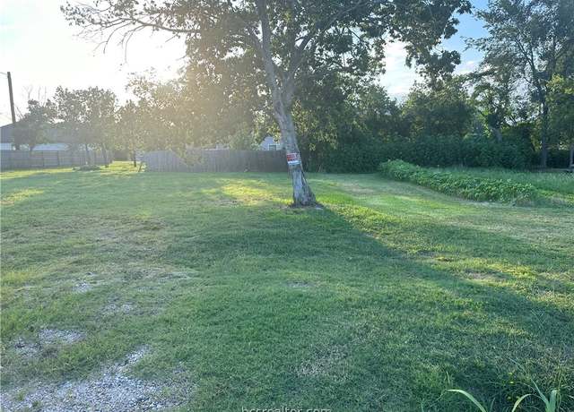 Property at 1518 Dansby St, Bryan, TX 77803