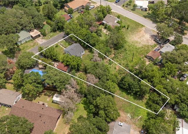 Property at 1207 South Dr, Bryan, TX 77803, 2 beds, 1 bath