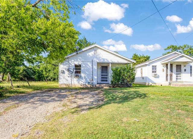 Property at 908 W 17th St, Bryan, TX 77803, 5 beds, 3 baths