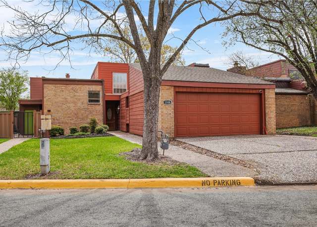 Property at 1508 Wolf Run, College Station, TX 77840, 2 beds, 2 baths