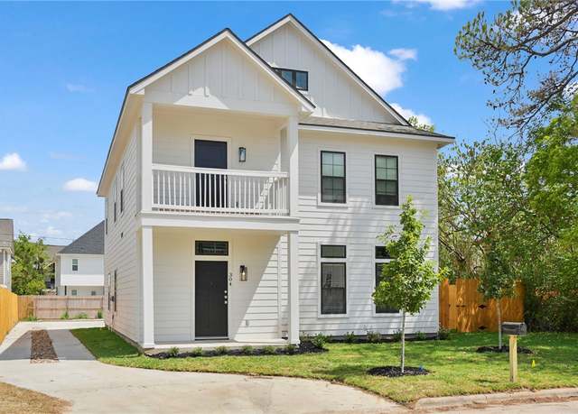 Property at 304 Poplar St, College Station, TX 77840, 7 beds, 7.5 baths