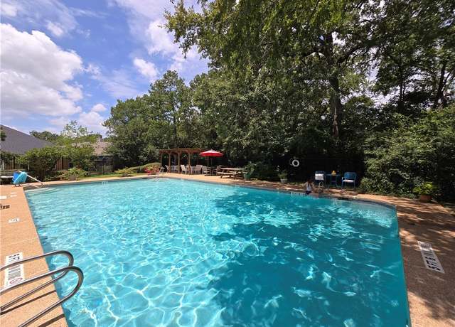 Property at 9305 Stonebridge Dr, College Station, TX 77845, 3 beds, 2.5 baths