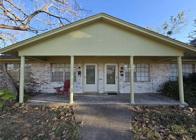 Property at 603 W 1st St, Hearne, TX 77859