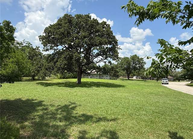 Property at 701 Thomas St, College Station, TX 77840